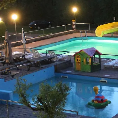 אתר קמפינג Domaine Polleur *